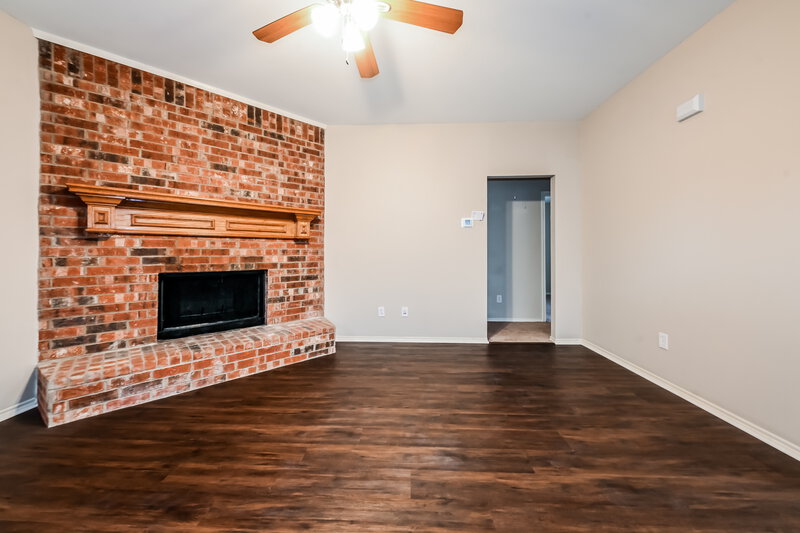 1,900/Mo, 4012 Houston Dr Heartland, TX 75126 Living Room View 3