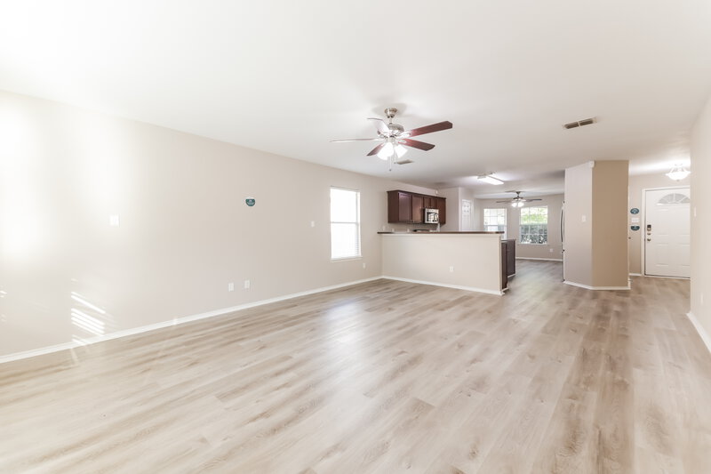 1,925/Mo, 1633 Elm St Anna, TX 75409 Living Room View 2