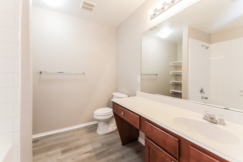 1,925/Mo, 1633 Elm St Anna, TX 75409 Main Bathroom View