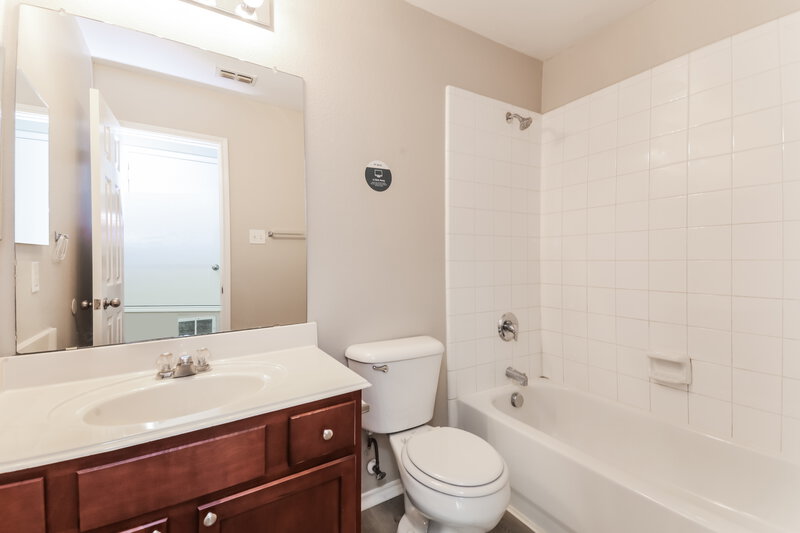 1,925/Mo, 1633 Elm St Anna, TX 75409 Bathroom View