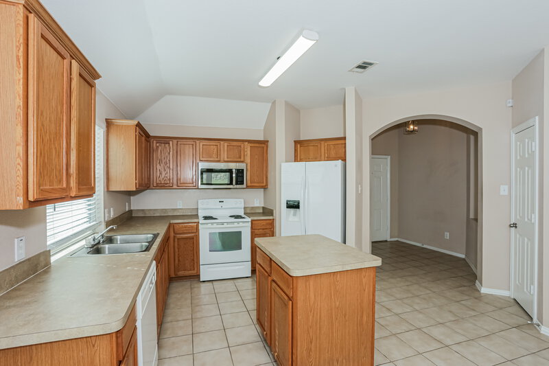 1,860/Mo, 317 Creekview Dr Anna, TX 75409 Kitchen View 2