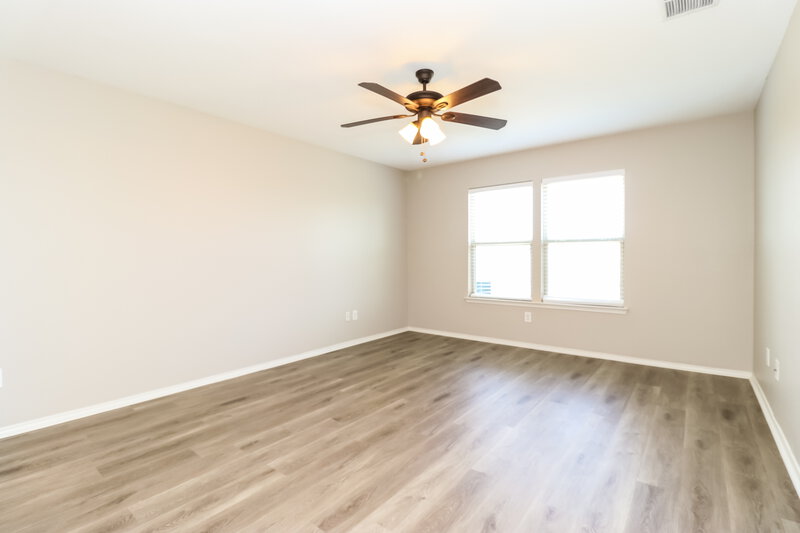 3,065/Mo, 515 Tunnel St Cedar Hill, TX 75104 Main Bedroom View