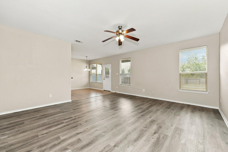 2,225/Mo, 5021 Britton Ridge Ln Fort Worth, TX 76179 Living Room View 2