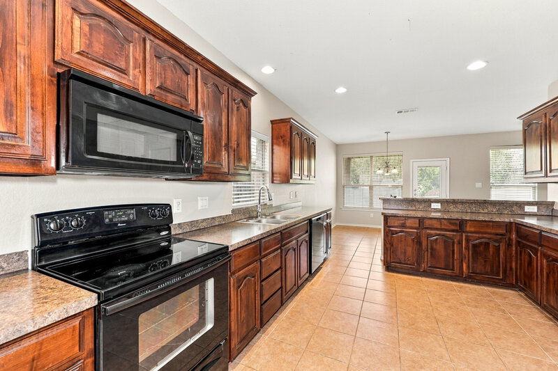 2,225/Mo, 5021 Britton Ridge Ln Fort Worth, TX 76179 Kitchen View