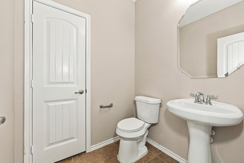 2,225/Mo, 5021 Britton Ridge Ln Fort Worth, TX 76179 Bathroom View