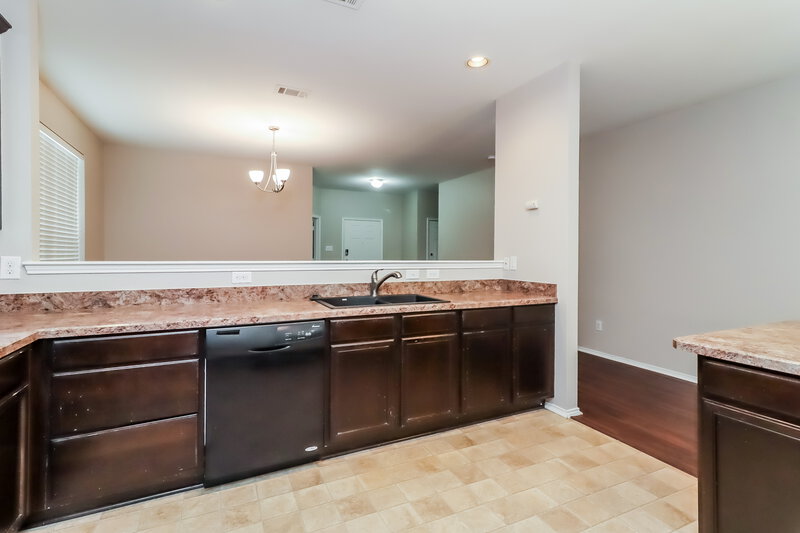 2,525/Mo, 9405 Tierra Verde Trl Fort Worth, TX 76177 Kitchen View