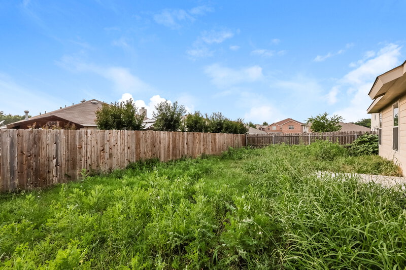 1,800/Mo, 413 Dakota Ridge Dr Fort Worth, TX 76134 Rear View 2