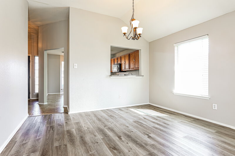1,915/Mo, 1012 James Donald Ln Glenn Heights, TX 75154 Dining Room View
