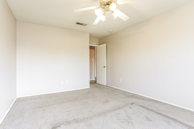 1,915/Mo, 1012 James Donald Ln Glenn Heights, TX 75154 Main Bedroom View 2