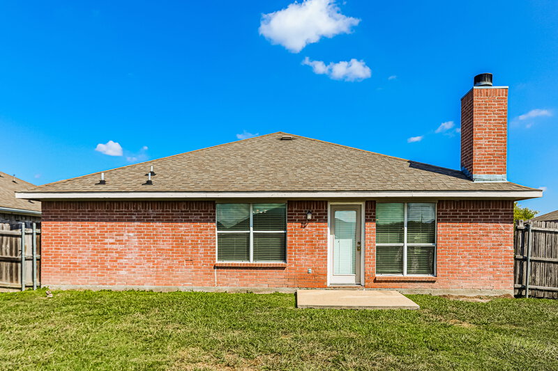 1,915/Mo, 1012 James Donald Ln Glenn Heights, TX 75154 Rear View