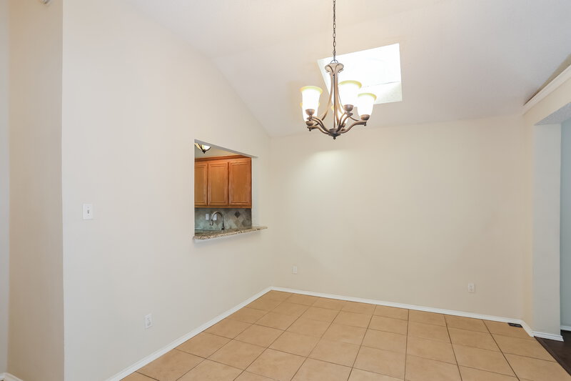 2,410/Mo, 5903 Fawn Meadow Trl Arlington, TX 76017 Dining Room View 2