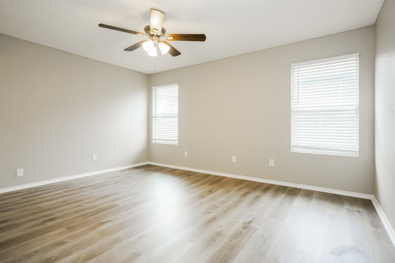 1,950/Mo, 7820 Whitney Ln Fort Worth, TX 76112 Main Bedroom View 2