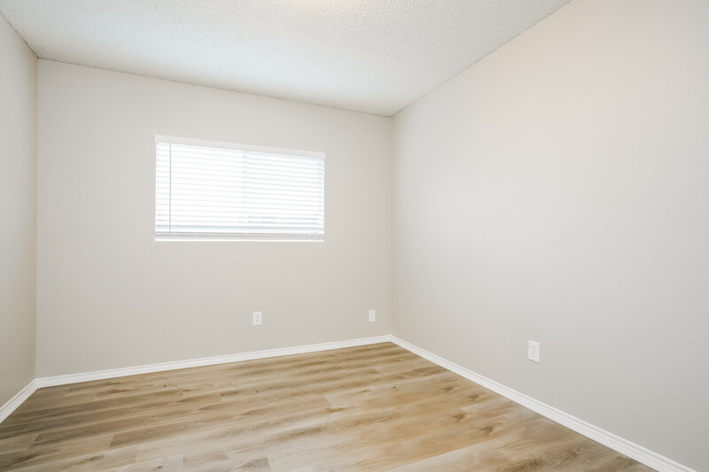 1,950/Mo, 7820 Whitney Ln Fort Worth, TX 76112 Bedroom View 2