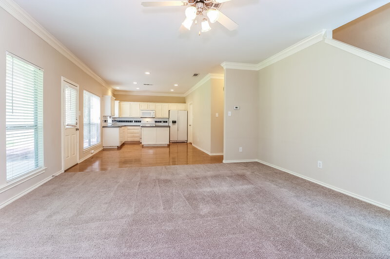 2,465/Mo, 2812 Fossil Run Blvd Fort Worth, TX 76131 Living Roomlarge View