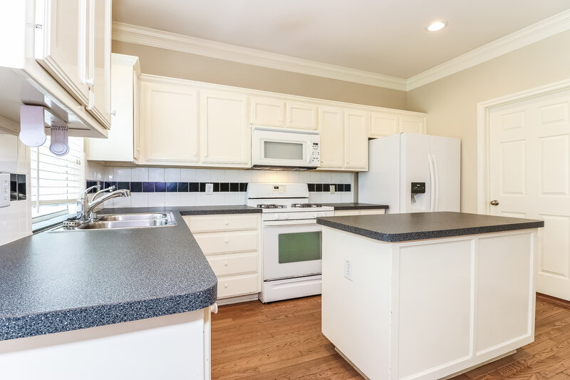 2,465/Mo, 2812 Fossil Run Blvd Fort Worth, TX 76131 Kitchenlarge View 2