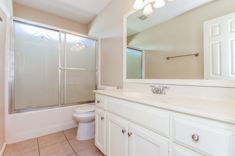 2,465/Mo, 2812 Fossil Run Blvd Fort Worth, TX 76131 Bathroomlarge View