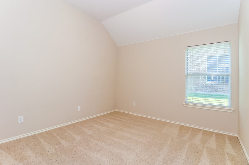 3,620/Mo, 1004 Sycamore St Burleson, TX 76001 Bedroomlarge View 3
