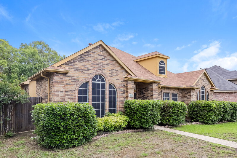 2,415/Mo, 1145 Devonshire Dr Desoto, TX 75115 Front View