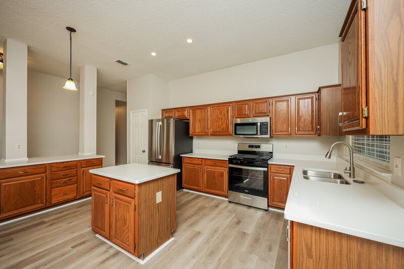 2,415/Mo, 1145 Devonshire Dr Desoto, TX 75115 Kitchen View 3