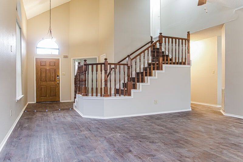 2,525/Mo, 1209 Falcon Trl Bedford, TX 76021 Living Room View