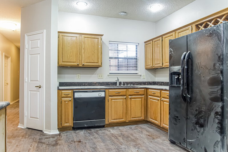 2,525/Mo, 1209 Falcon Trl Bedford, TX 76021 Kitchen View 3