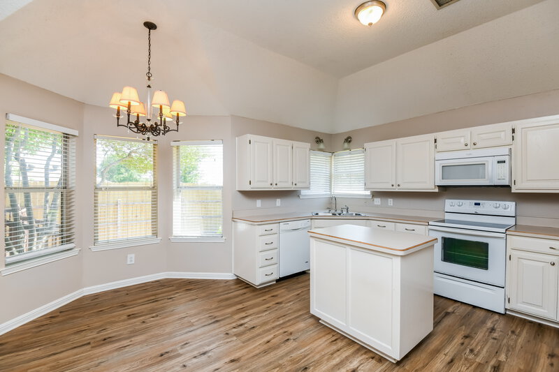 2,155/Mo, 520 Meadowcrest Dr Burleson, TX 76028 Breakfast Nook View