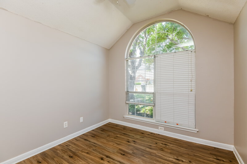 2,155/Mo, 520 Meadowcrest Dr Burleson, TX 76028 Bedroom View 3