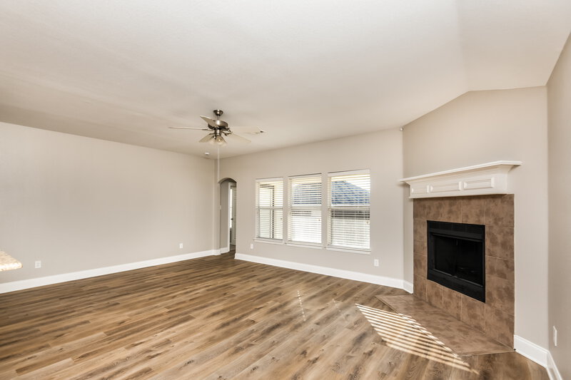 2,380/Mo, 4409 Rockmill Trl Fort Worth, TX 76179 Living Room View 2