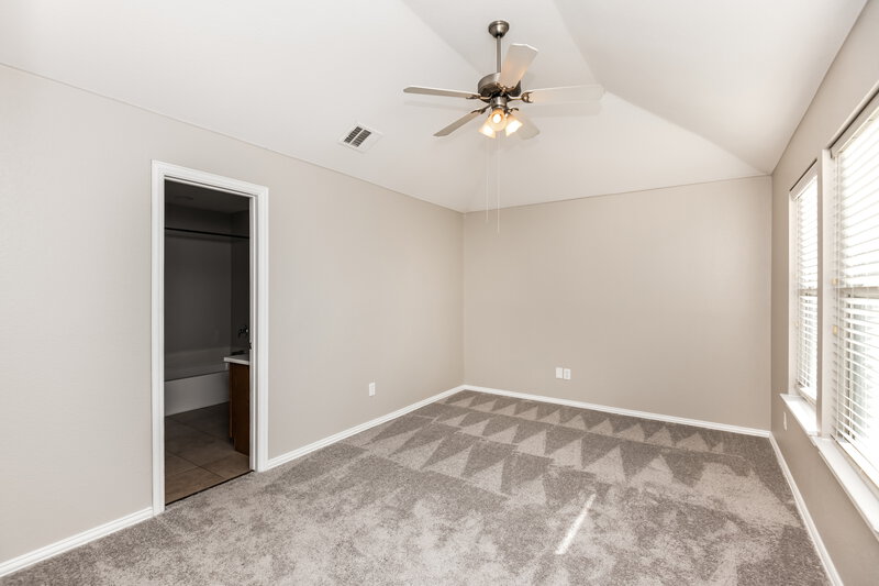 2,380/Mo, 4409 Rockmill Trl Fort Worth, TX 76179 Main Bedroom View