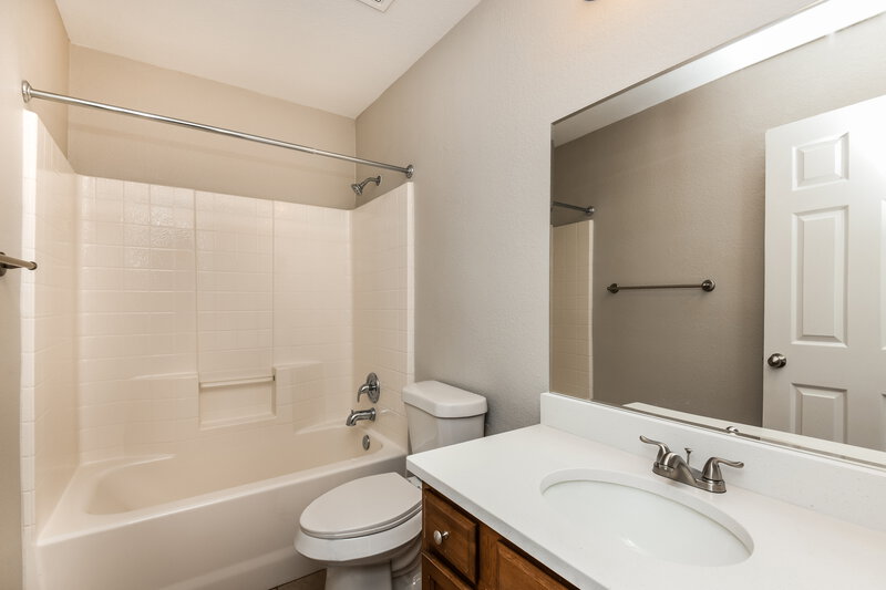2,380/Mo, 4409 Rockmill Trl Fort Worth, TX 76179 Bathroom View