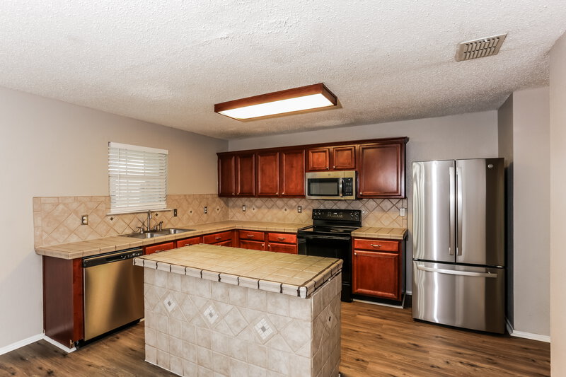 2,655/Mo, 6601 Swainson Trl Arlington, TX 76002 Kitchen View