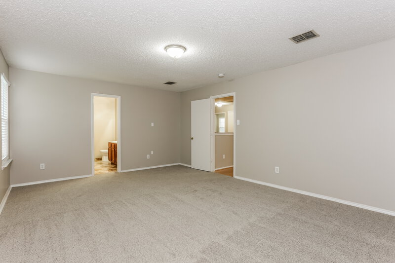 2,655/Mo, 6601 Swainson Trl Arlington, TX 76002 Main Bedroom View 2