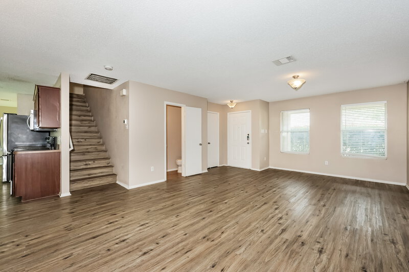 2,180/Mo, 317 Blairwood Dr Fort Worth, TX 76134 Living Room View 2