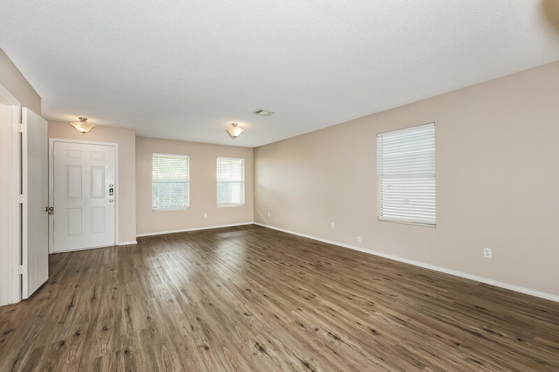 2,180/Mo, 317 Blairwood Dr Fort Worth, TX 76134 Living Room View 3