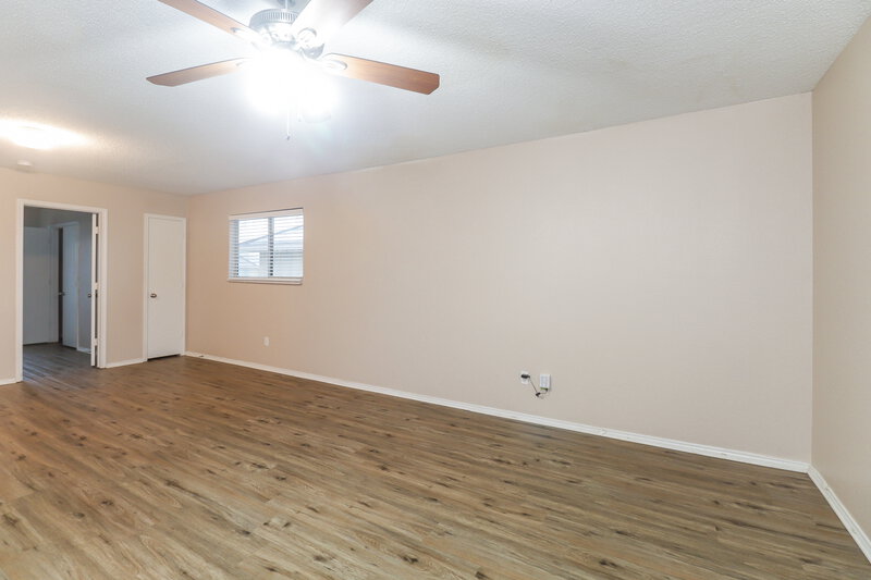 2,455/Mo, 317 Blairwood Dr Fort Worth, TX 76134 Family Room View