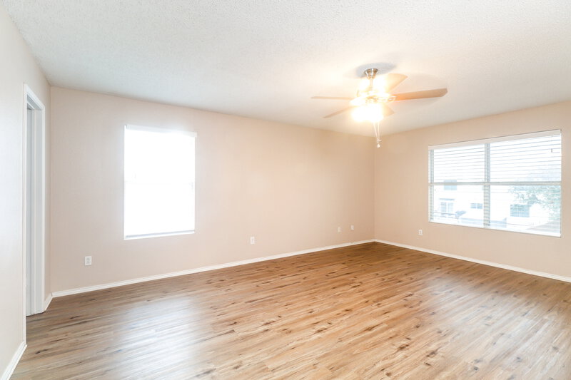 2,455/Mo, 317 Blairwood Dr Fort Worth, TX 76134 Main Bedroom View