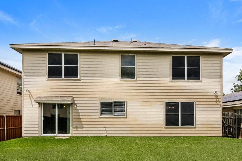 2,180/Mo, 317 Blairwood Dr Fort Worth, TX 76134 Rear View