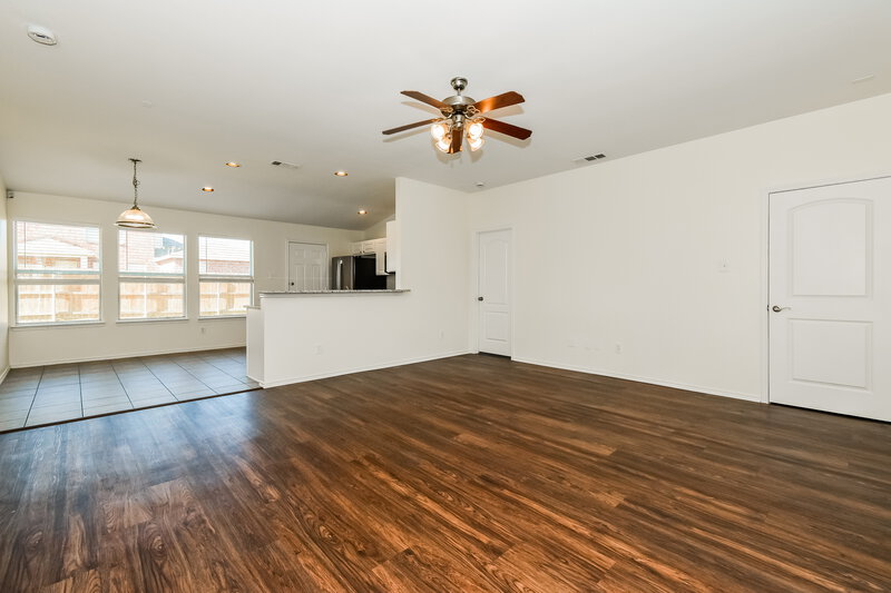 2,040/Mo, 2000 Medina Dr Forney, TX 75126 Family Room View