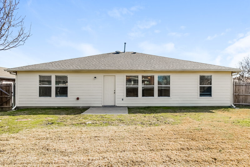 2,040/Mo, 2000 Medina Dr Forney, TX 75126 Rear View