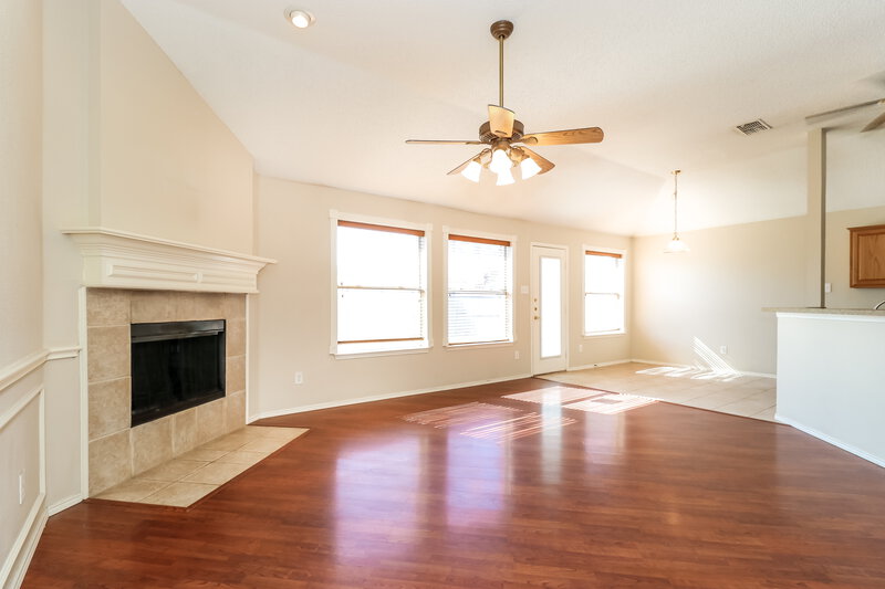 0/Mo, 3977 Miami Springs Dr Fort Worth, TX 76123 Family Room View