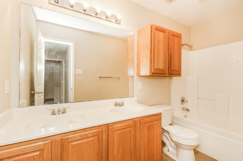 2,115/Mo, 3977 Miami Springs Dr Fort Worth, TX 76123 Bathroom View