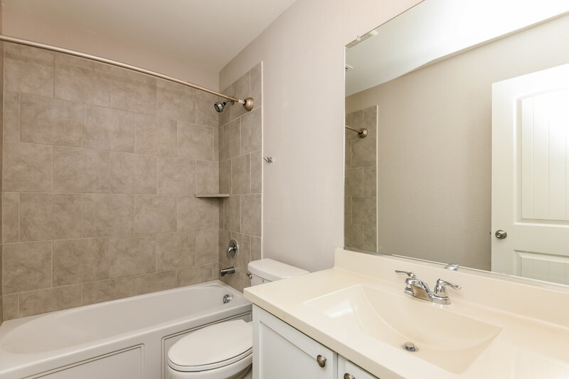 2,095/Mo, 14480 Cloudview Way Haslet, TX 76052 Bathroom View