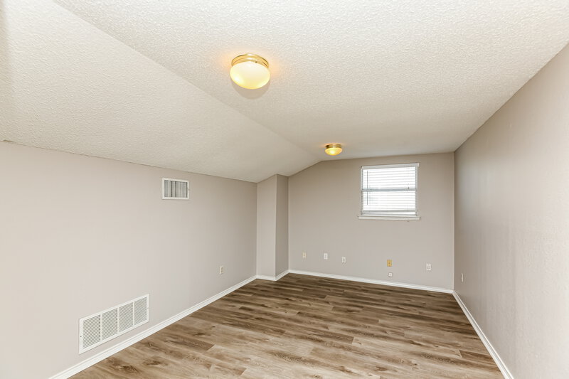 2,105/Mo, 5004 Flat Creek Dr Fort Worth, TX 76179 Bedroom View 2