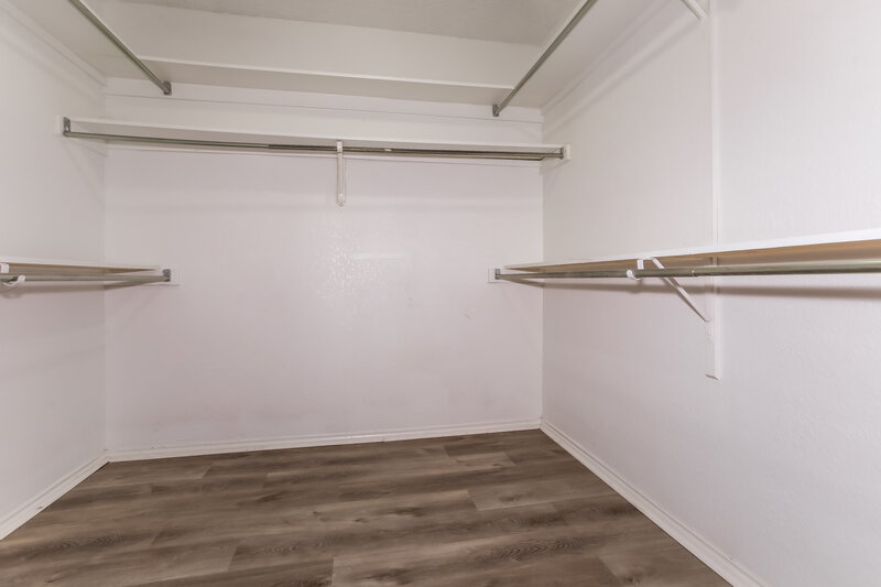 2,405/Mo, 629 Jamie Ln Mansfield, TX 76063 Walk In Closet View