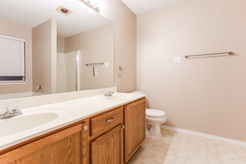 2,405/Mo, 629 Jamie Ln Mansfield, TX 76063 Bathroom View 2