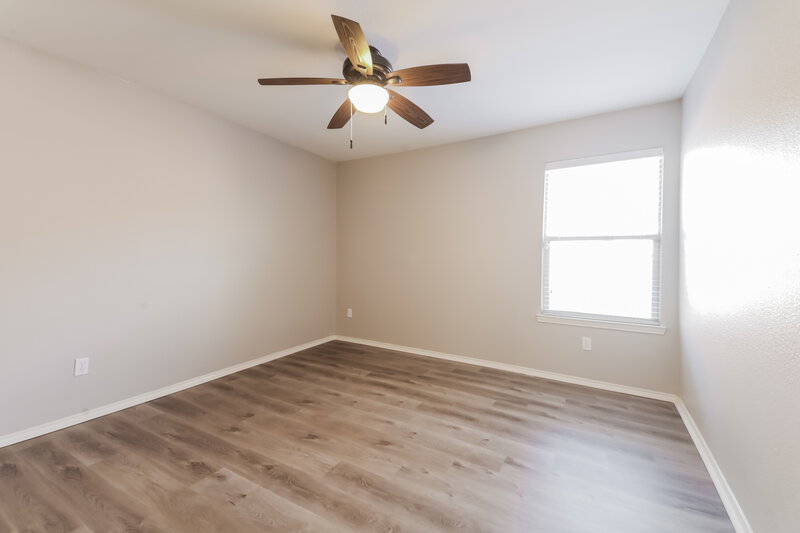 2,595/Mo, 2604 Eastwood Dr Lancaster, TX 75134 Bedroom View