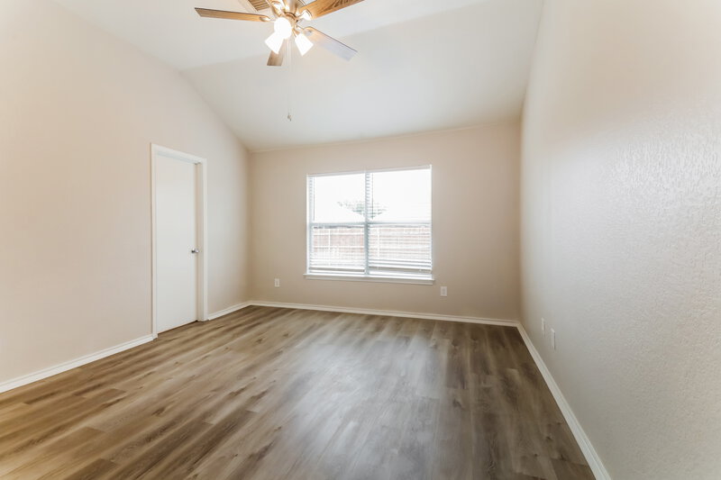 2,085/Mo, 509 Branch St Forney, TX 75126 Main Bedroom View