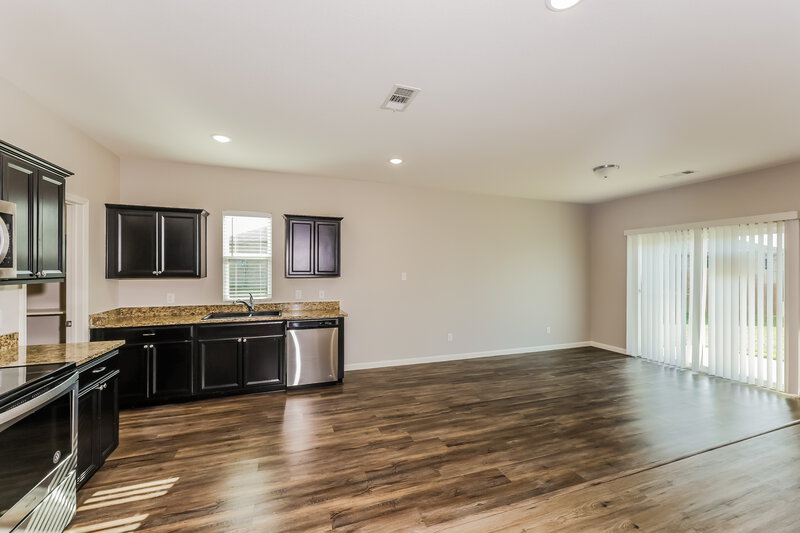 2,165/Mo, 332 Gypsum Ln Glenn Heights, TX 75154 Kitchen View