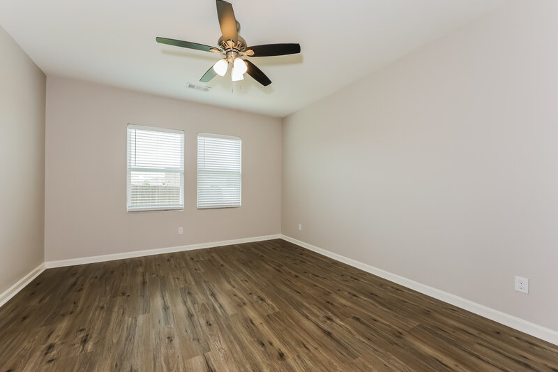 2,165/Mo, 332 Gypsum Ln Glenn Heights, TX 75154 Main Bedroom View