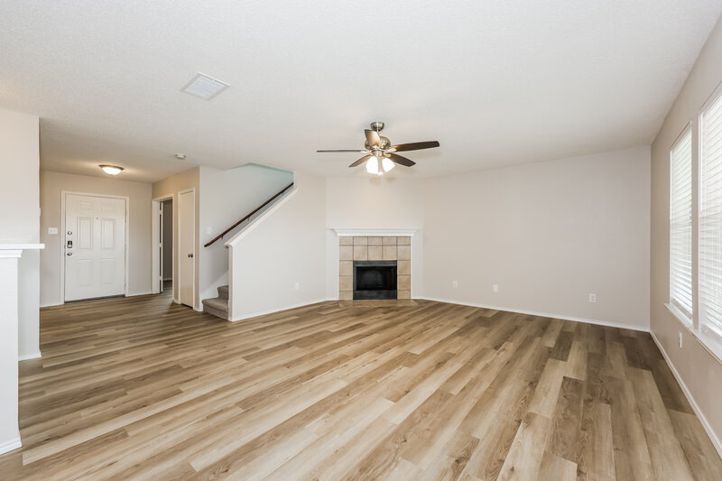 4,130/Mo, 2628 Loch Wood Dr Lancaster, TX 75146 Living Room View